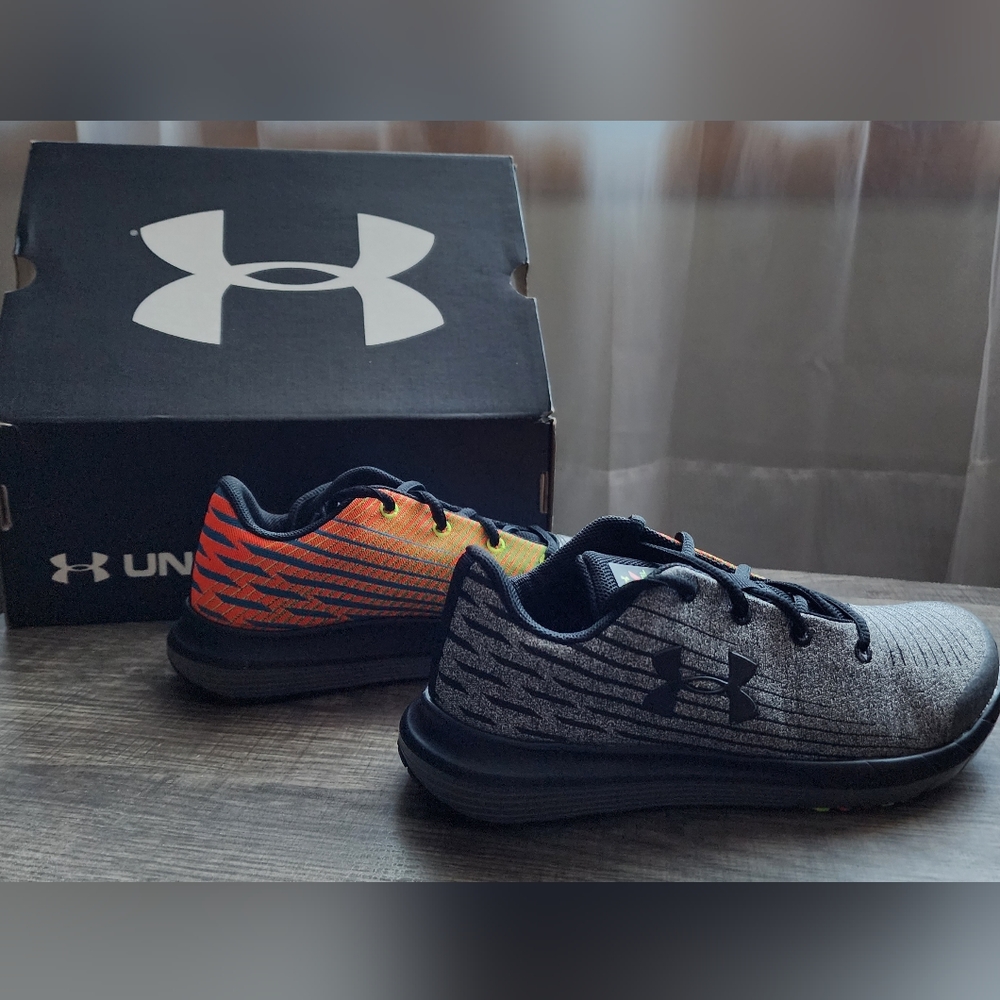 * Brand New * Under Armour YOUTH Sneakers